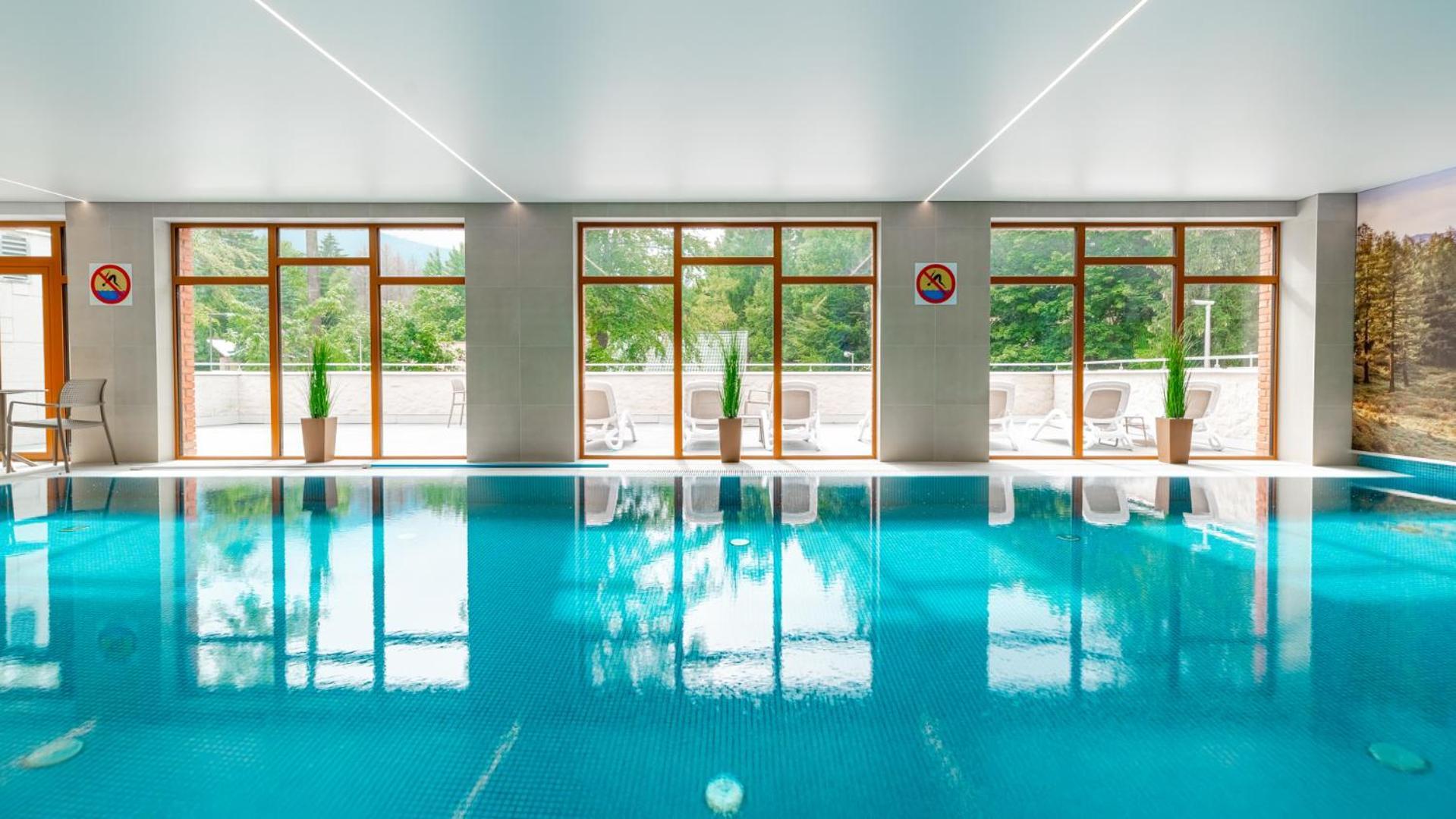 Royal Prestige Collection Z Prywatnym Jacuzzi - Stone Hill Resort Z Basenem I Saunami Szklarska Poręba Esterno foto